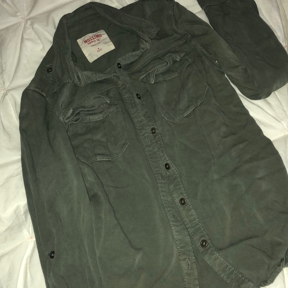 Women’s Olive green button up - Picture 2 of 2